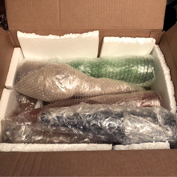 !!!WELCOME TO MY CLOSET!!! - Picture 6 of 13